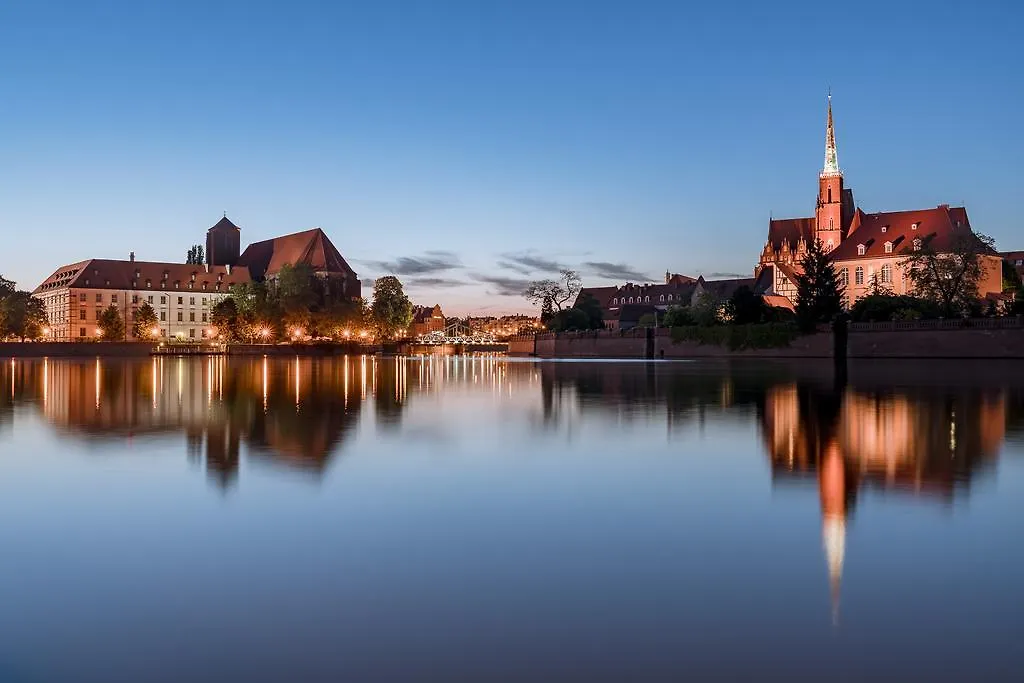 Rentplanet - Apartament Teatralna Wroclaw 0*,  Poland
